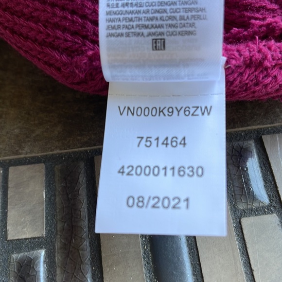 Vans MN Core Basics Beanie Raspberry Magenta WMNS - Picture 6 of 13